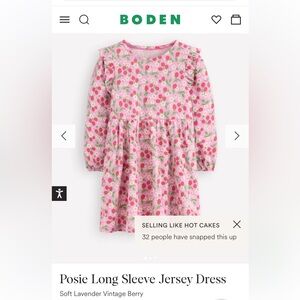 NWT  Mini Boden girl long sleeve Dress. 6-7Y
